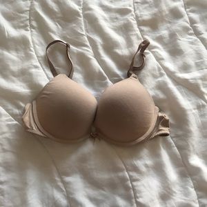 Victoria’s Secret Nude Push Up Bra